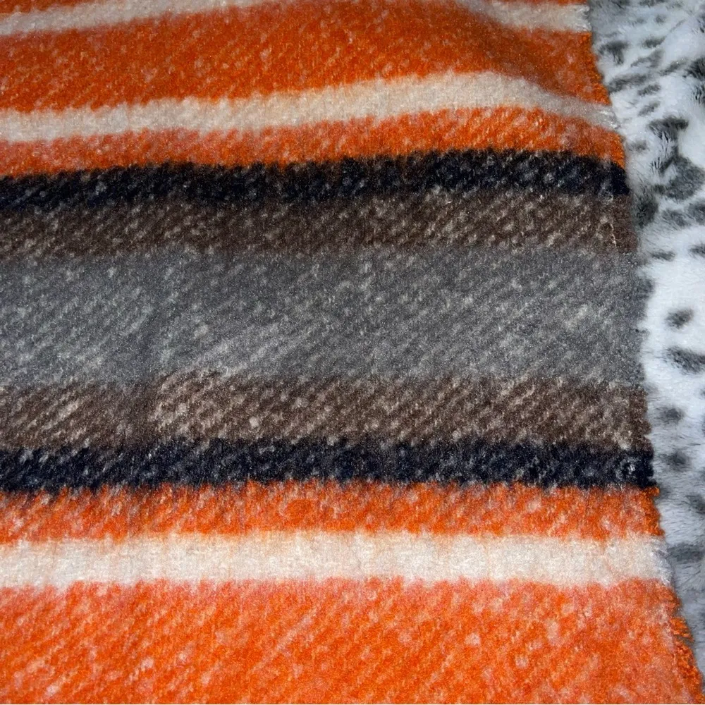 PS Amplify Hope Scarf - Image 3