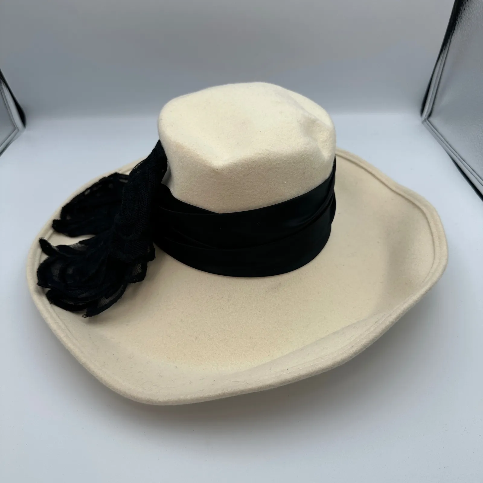 Vintage Joe Bill Miller Wool Hat Cream Black Lace Bow Derby Dress‎ Hats Made USA - Image 3