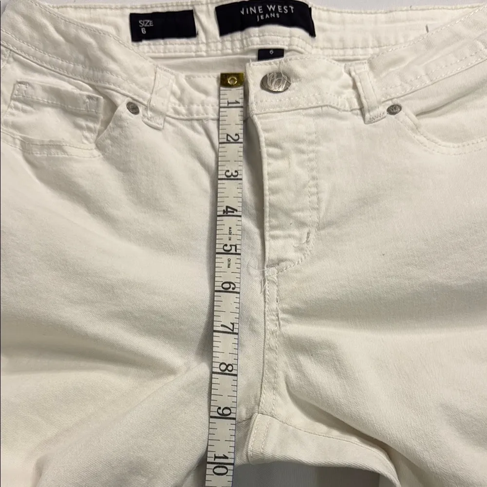 Nine West White Denim Capris Classic‎ Style - Image 6