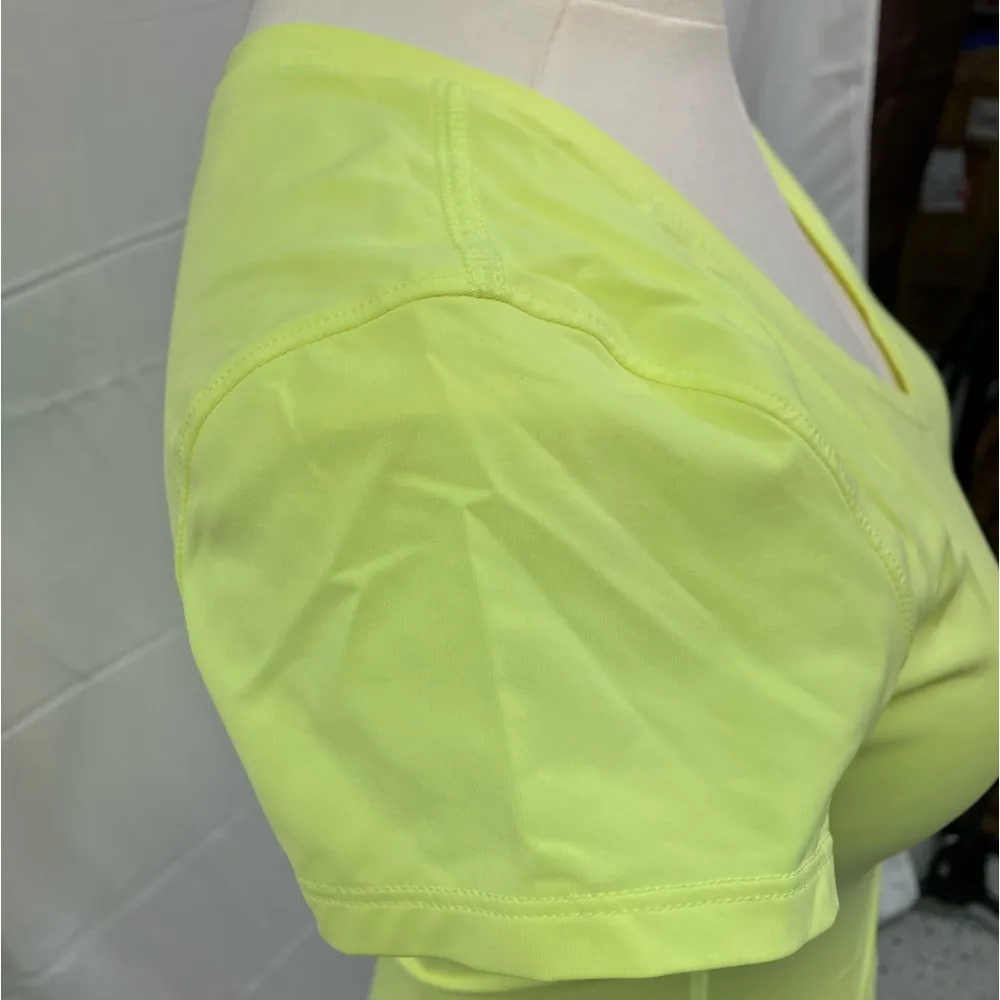Under Armour Shirt Womens XS Yellow Short Sleeve Tshirt Performance‎ Stretch - Image 5