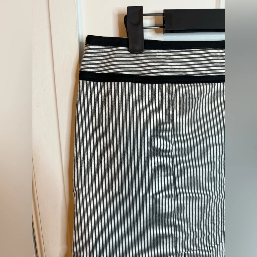 Nanette Lepore Vintage Black and White Striped Y2K Pleated Mini Skirt - Image 6