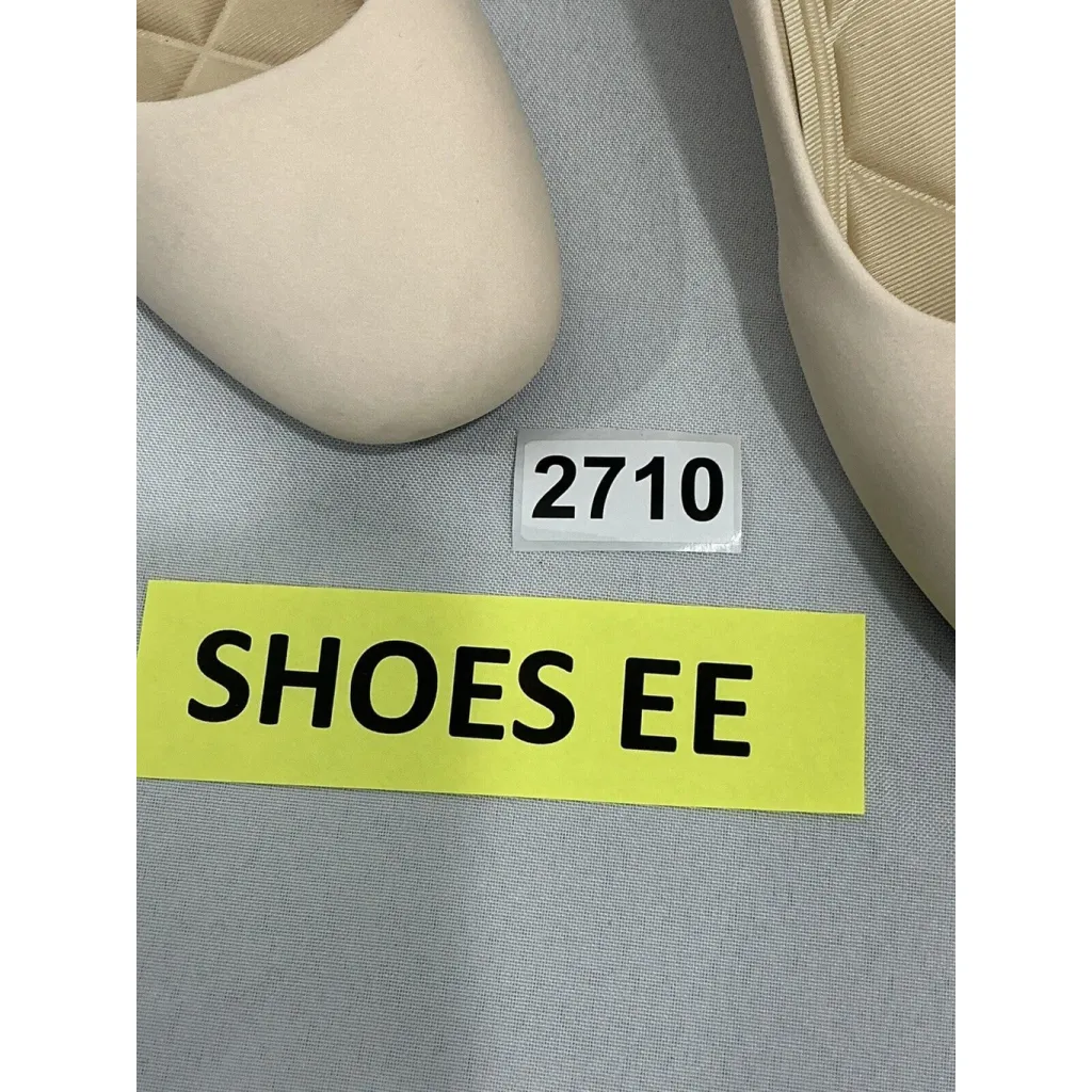 Womans Hhtcal 7.5 Nude Block Heel Slip On Round Toe Pumps NWOT Tan - Image 2