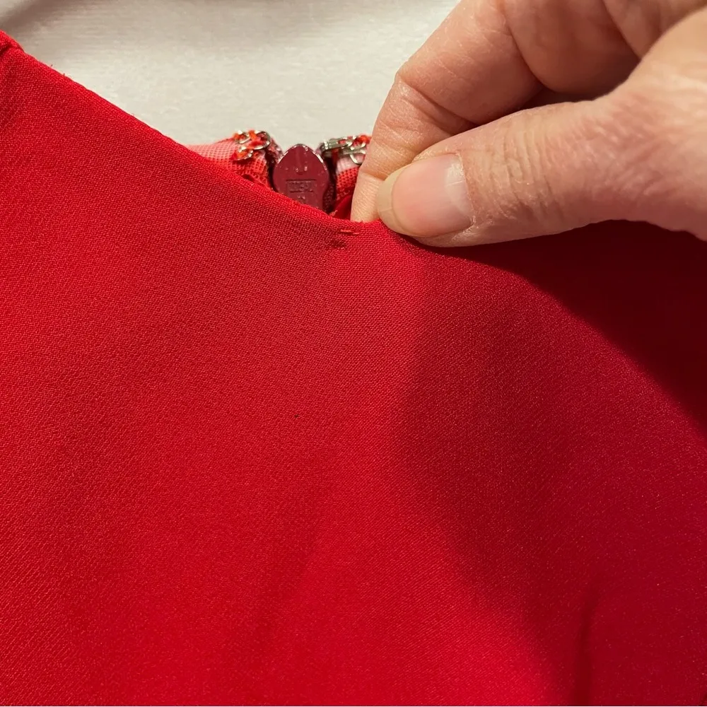 Stunning Nicole Miller Collection off the shoulder red maxi mermaid gown dreamy - Image 11