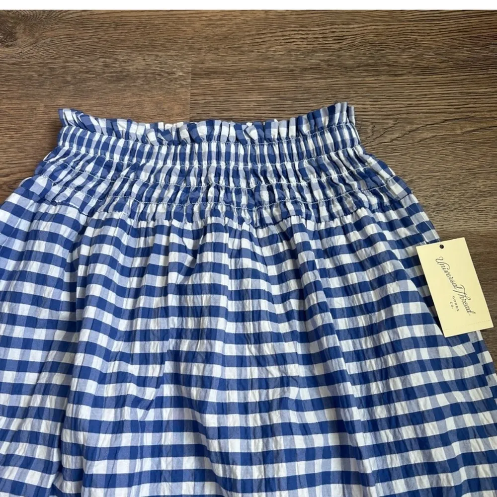 Universal Threads NWT Universal Thread romantic gingham Smocked Maxi Skirt with slit. Size Med - Image 4