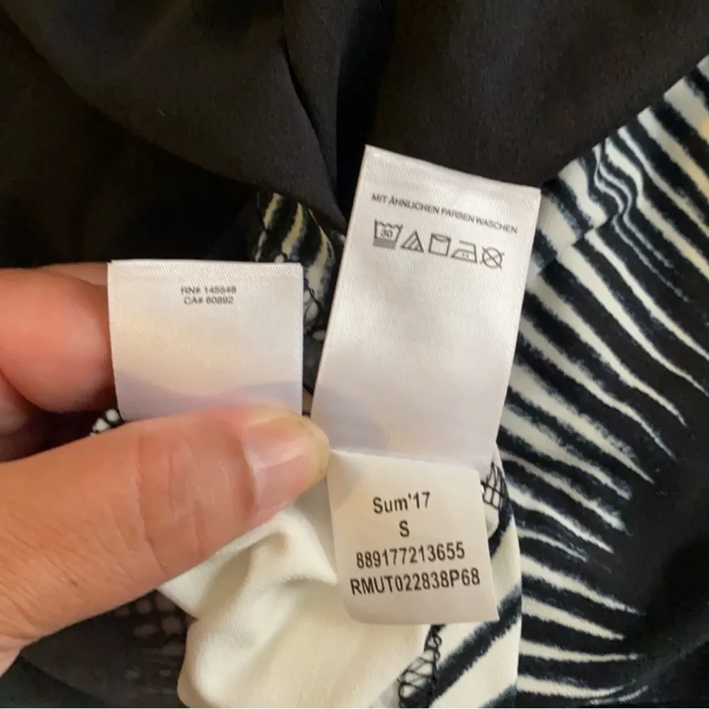 New With Tags Rachel Roy Black and White Asymmetrical Tank Size Small - Image 8