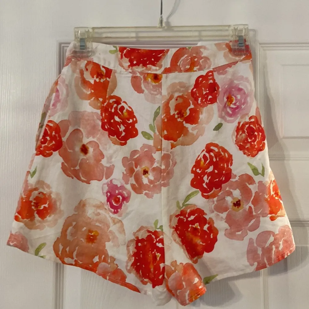 Charlie Holiday Linen Shorts high waisted brand new with tag size XS - Image 5