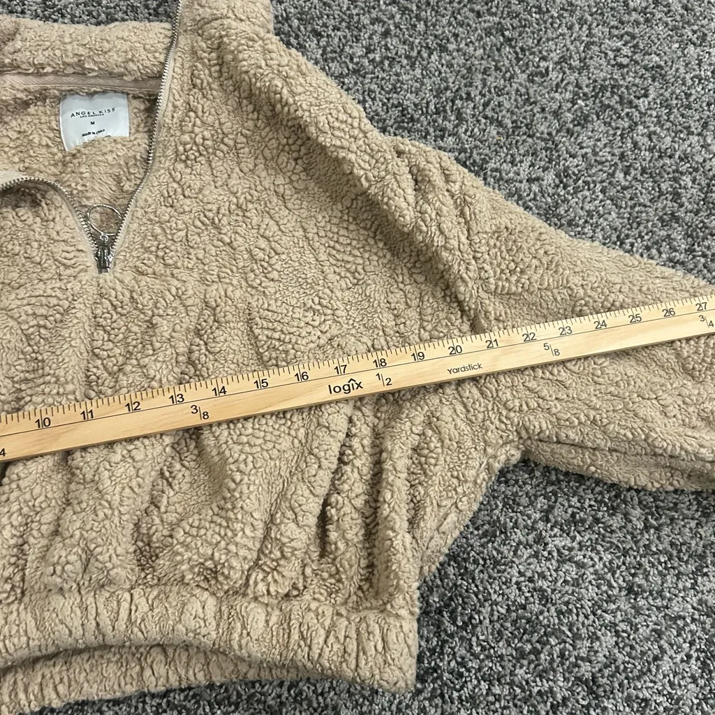 Angel Kiss Los Angeles Beige Cropped Sherpa Zip Up Jacket Women’s Size Medium - Image 6