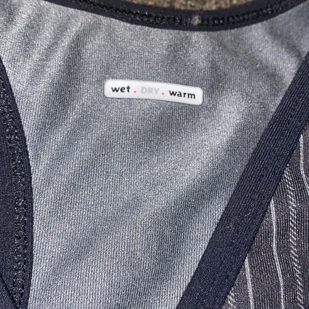 ✨ Lululemon Deep V Tank✨ - Image 5