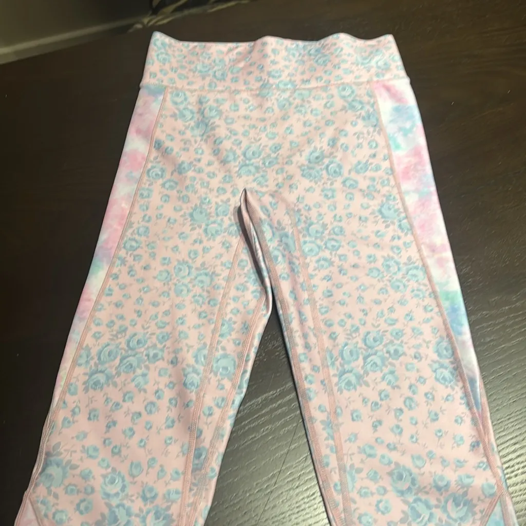 LoveShackFancy X Bandier Mixed Print Leggings and Sports Bra Set - Image 14