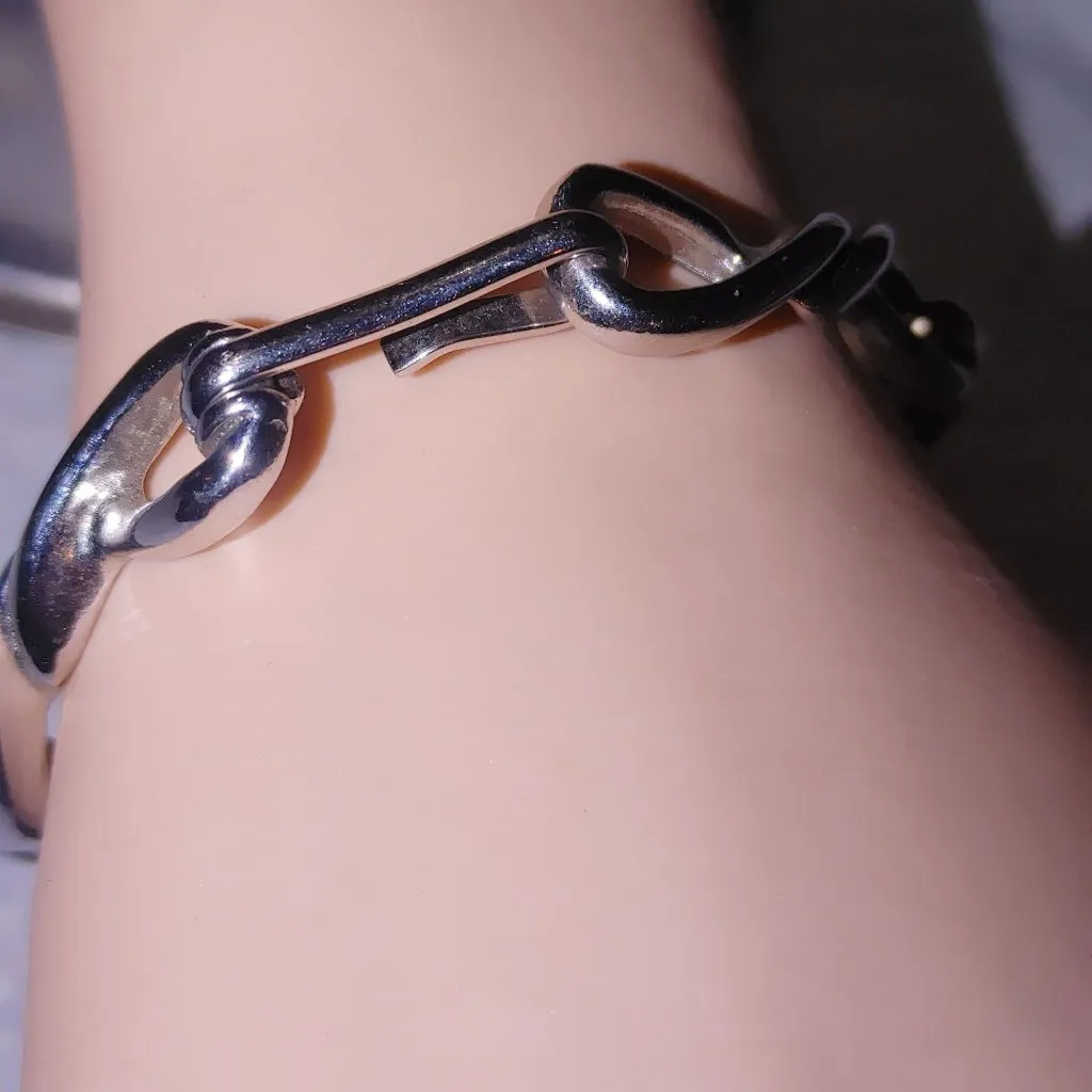 Avon Infinity Link Bracelet Size 7 Heavy Book Piece 1976 Heavy Chain Hook Clasp Silver - Image 11