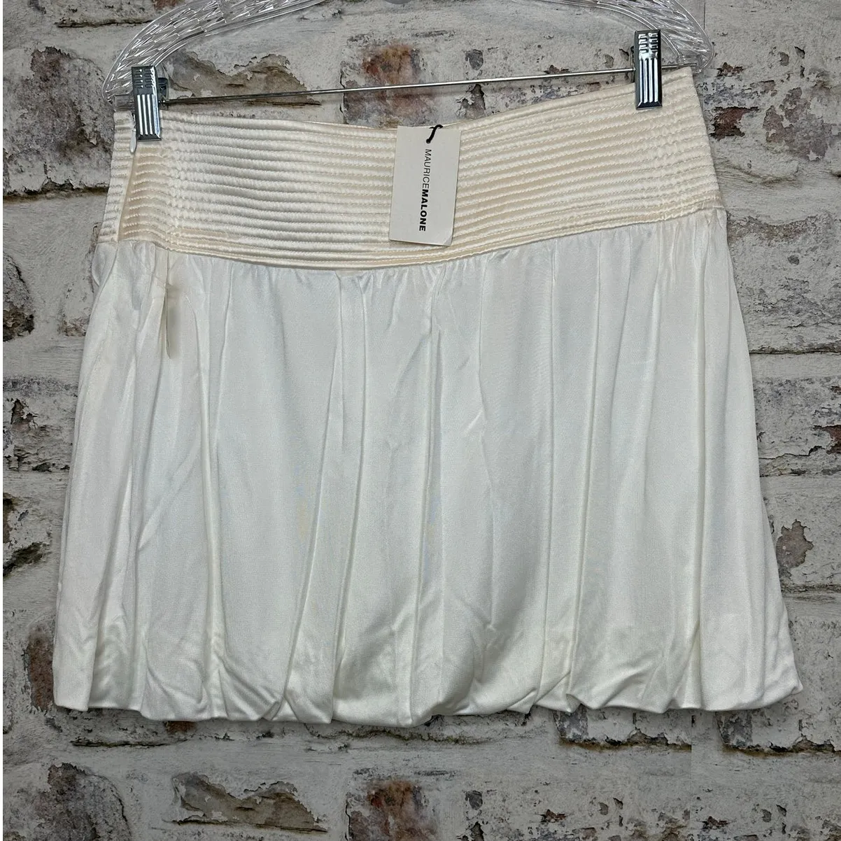 Maurice Malone 100% satin trim puff skirt size Medium New with tags super rare! White - Image 4