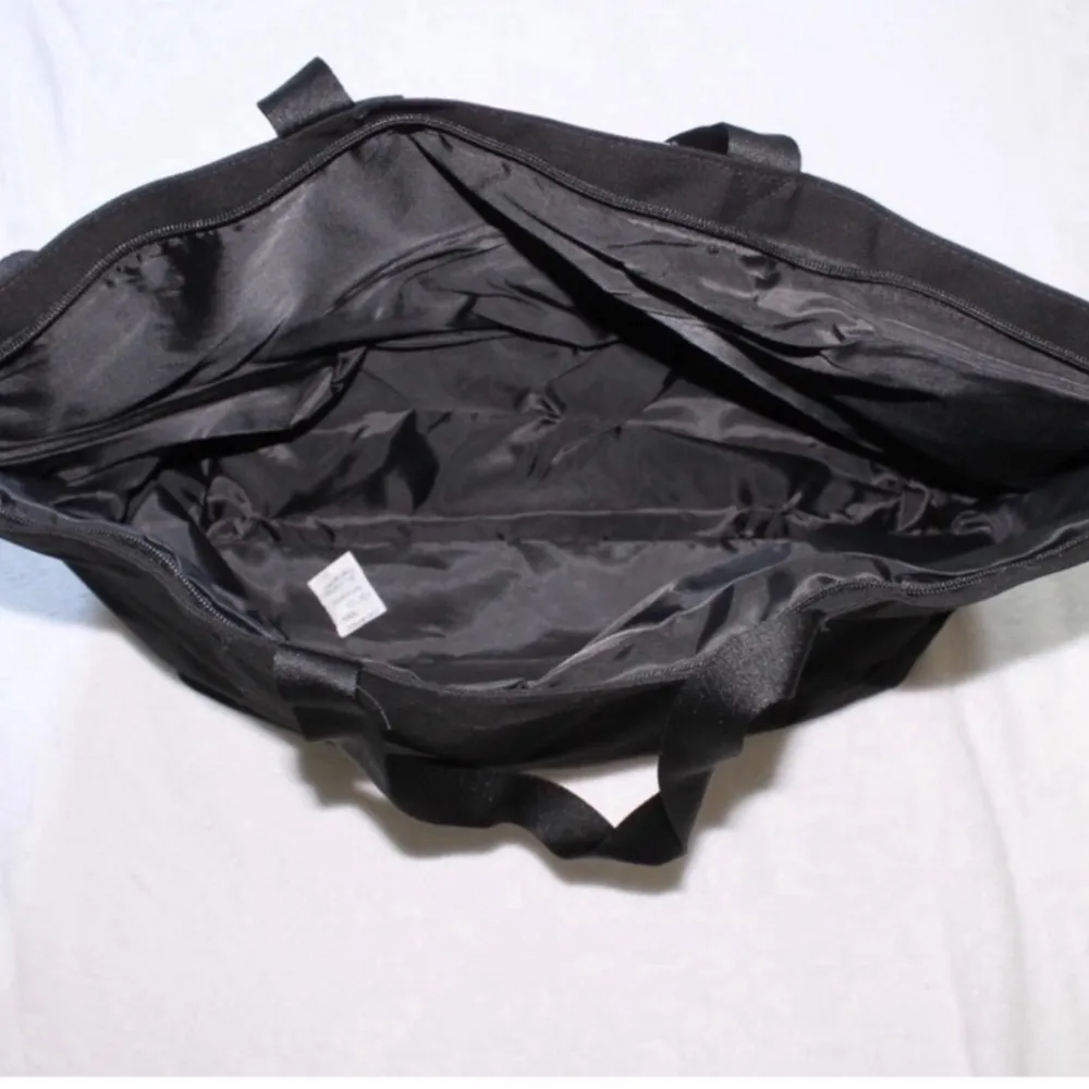 VICTORIA’S SECRET LIMITED EDITION TOTE BAG - Image 2