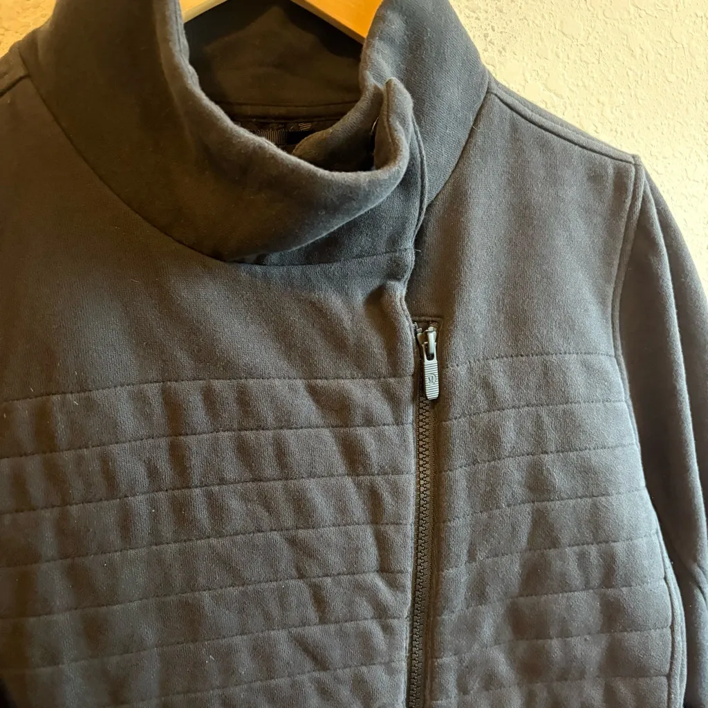 Lululemon Fleece Be True Jacket
Black Size 12 - Image 6