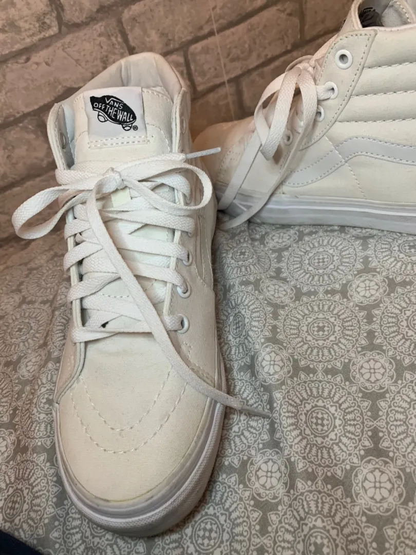 Vans women’s high top - Image 3