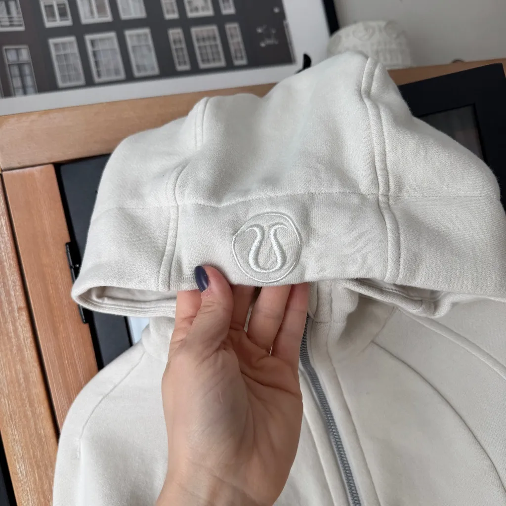 Lululemon Scuba Full-Zip Cropped Hoodie sweatshirt Bone greige jacket - Image 4