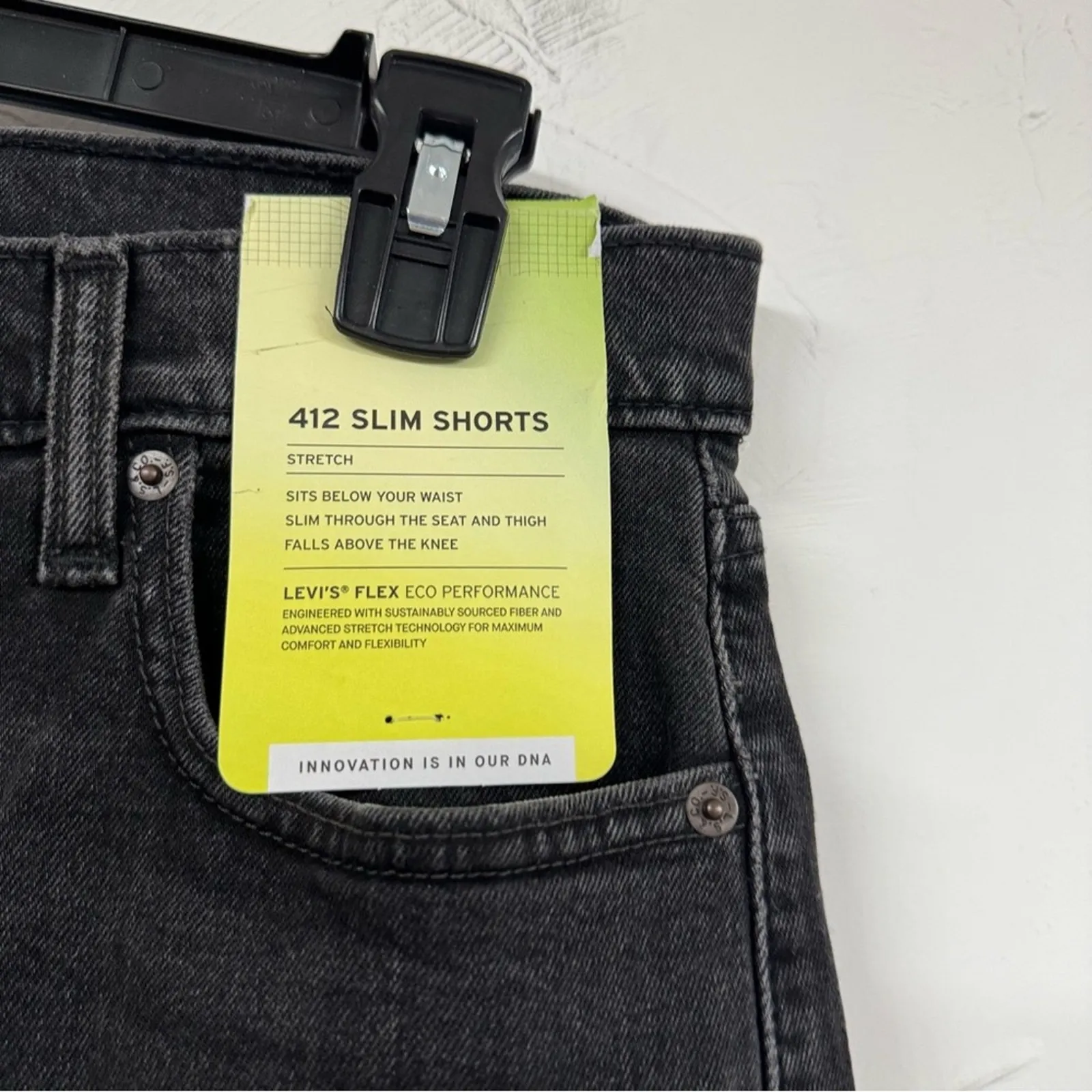 Levi’s Black 412 Slim Shorts Denim Cut Off Bermuda Jean Shorts Womens 30 Modest - Image 2