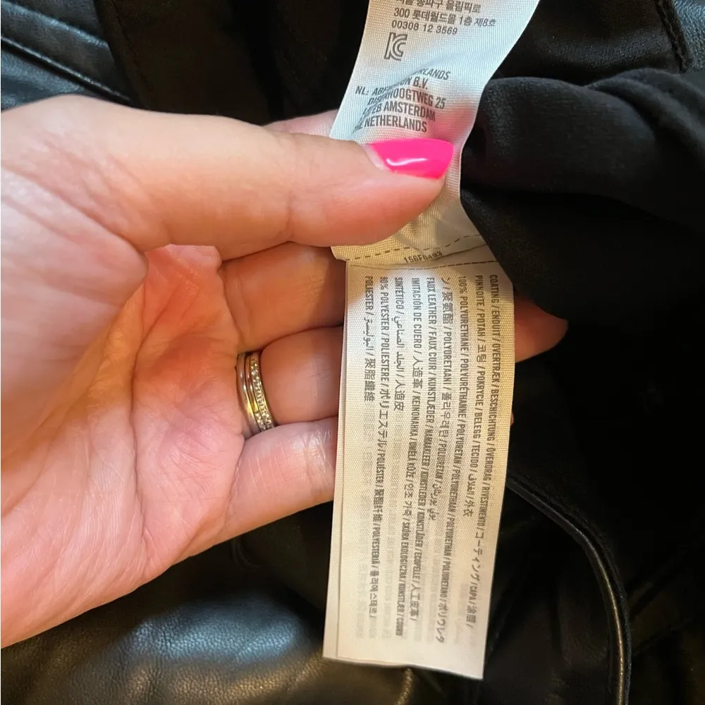 Abercrombie & Fitch faux leather the 90s relaxed jean ultra high rise sz 25 / 0 - Image 7