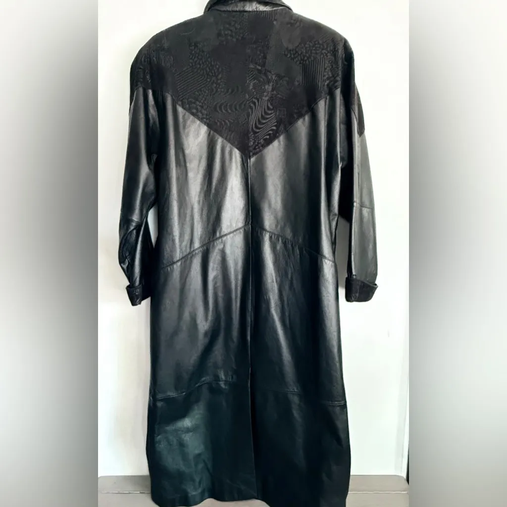 Vintage 80s Pelle Black Leather Trench Coat Shoulder Pads Suede Embossed Trim M Size M - Image 2