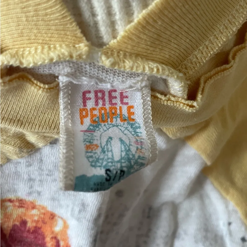 Free People‎ Yellow Poppies Cap Sleeve Size Small EUC - Image 3