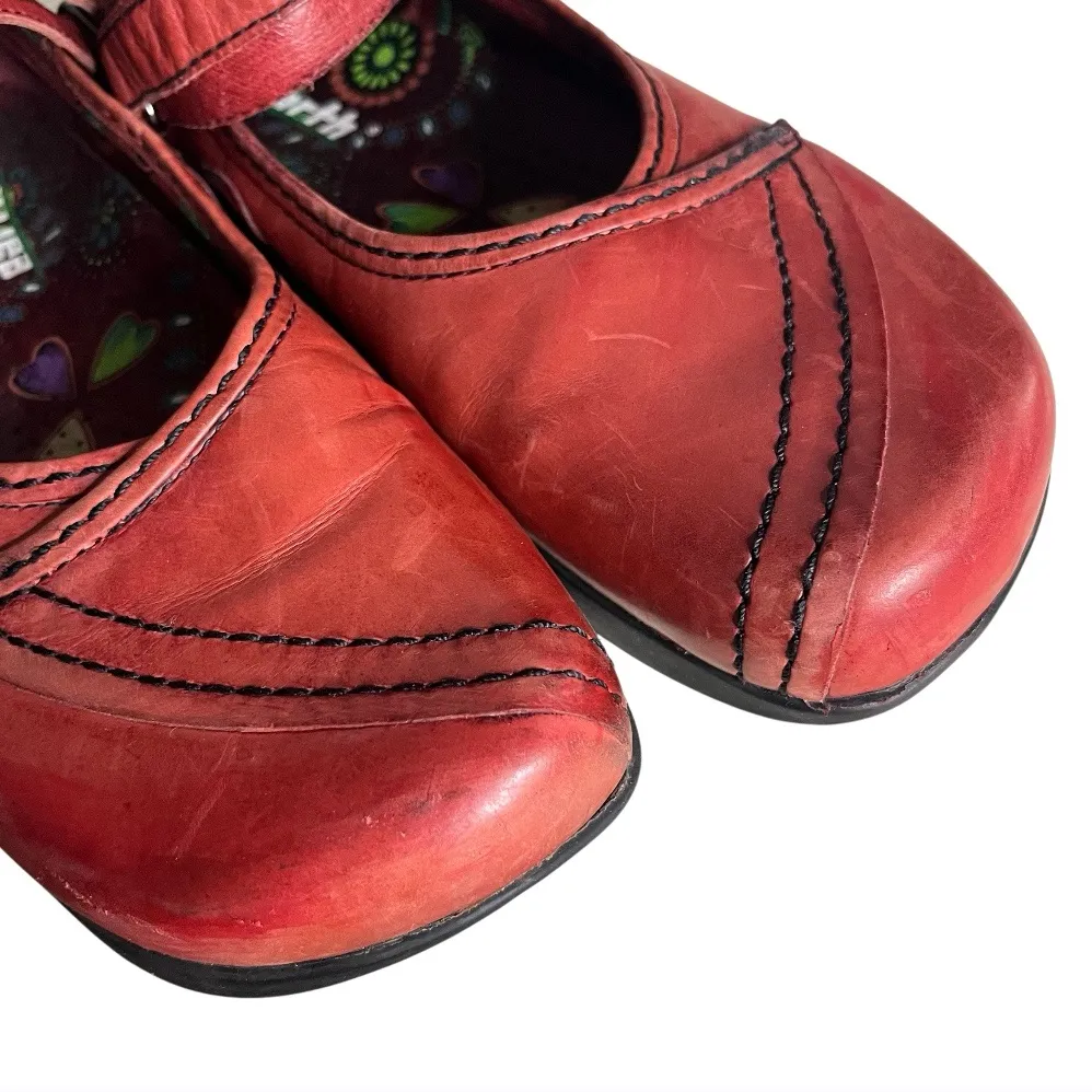 EARTH SHOES Mary Jane Leather Antique Red Black Stitching Rubber Sole Size 7.5 B - Image 5
