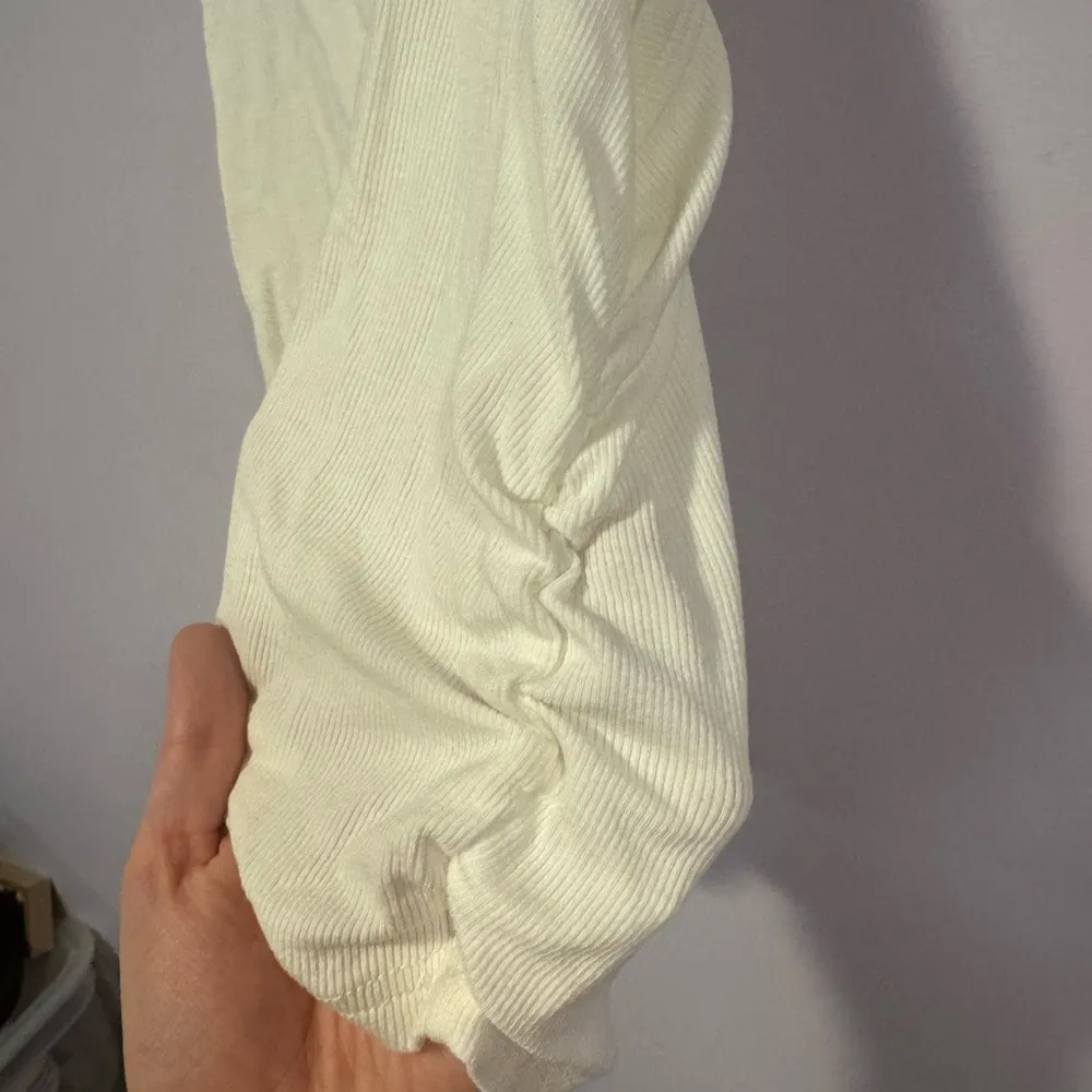 White rouched sides tank‎ top Size L - Image 2