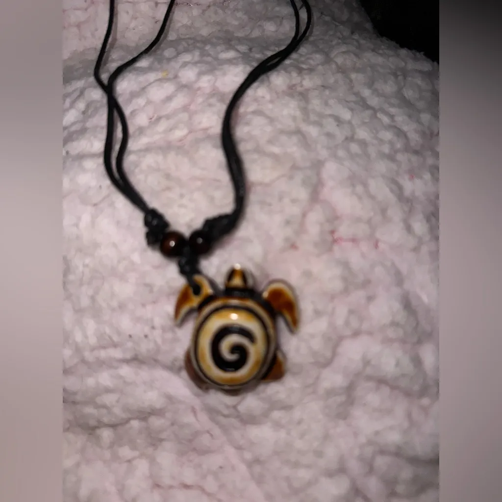 Bohemian Turtle Pendant Necklace Brown - Image 2