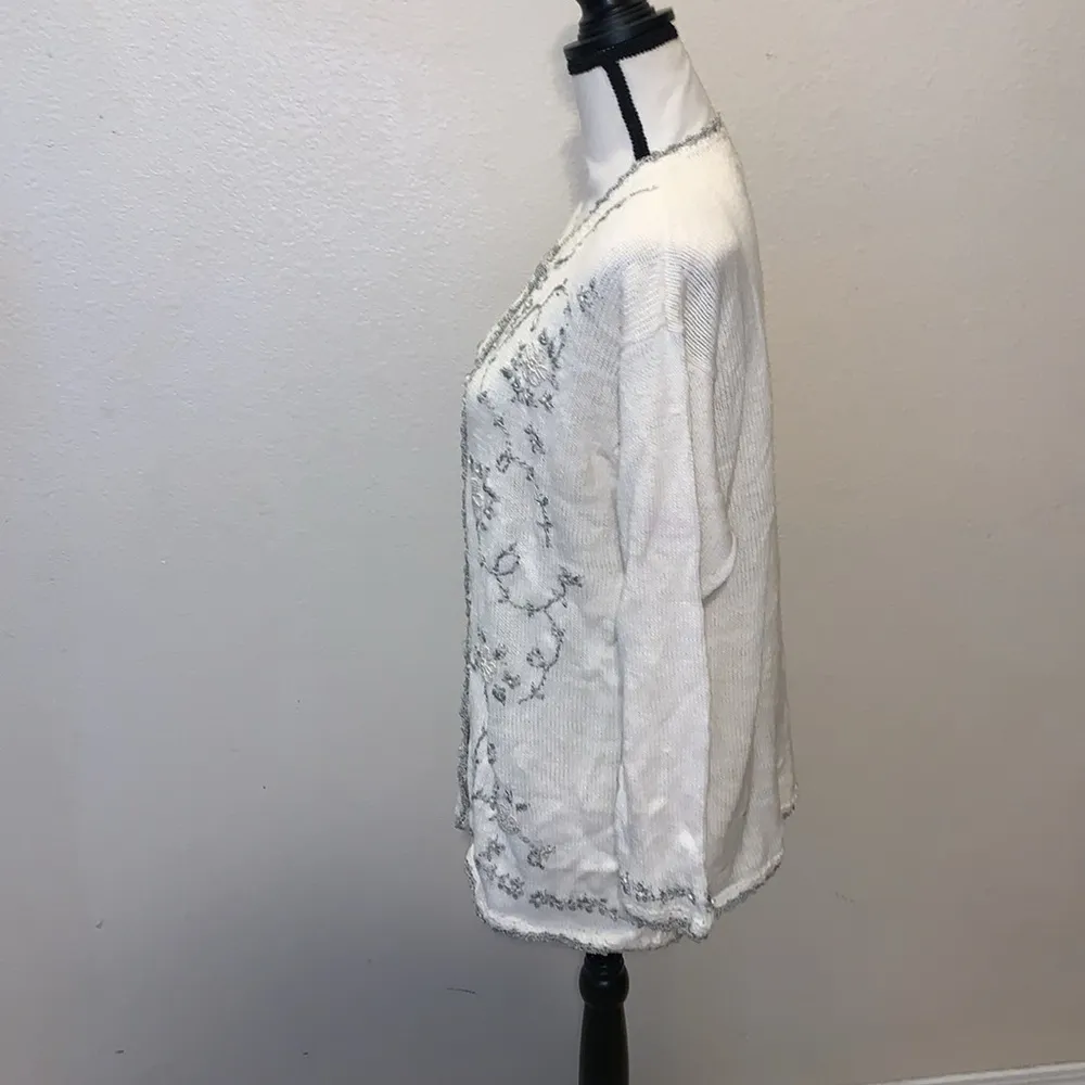 Womens Vintage JENNY Ivory Cream Embroidered Cardigan Sweater Pearl Buttons Pink Size M - Image 5