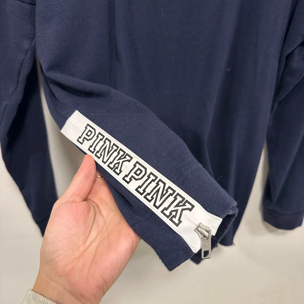 Victoria’s Secret pink U of M Navy Michigan Sweatshirt! Size medium - Image 5