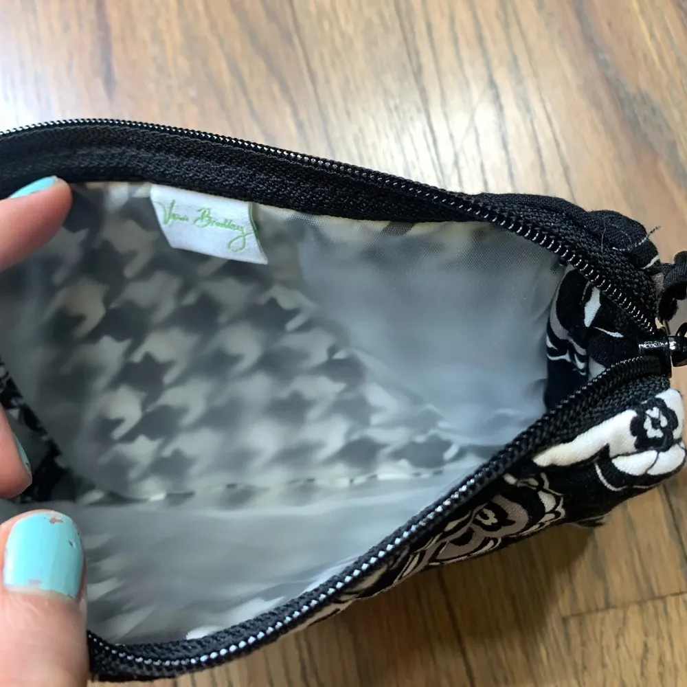 NWT Vera Bradley small cosmetic midnight paisley - Image 4