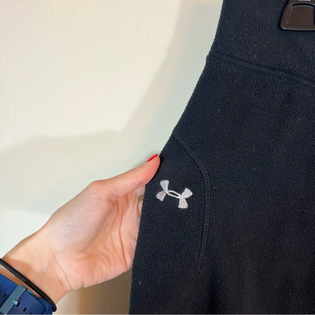Under Armour Women’s Black Fleece Sweatpants Medium Base Layer - Image 4