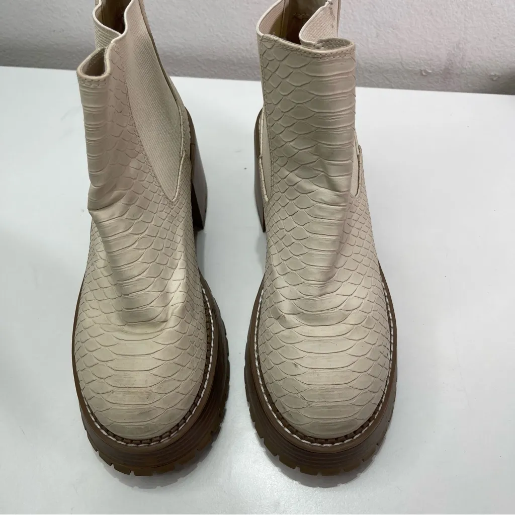 MIA Chelsea Women 8M Ivory Platform  Ankle Boots Chunky Lug Heel Booties Grunge - Image 2