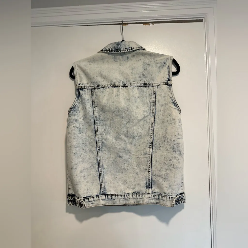 VTG ChiQle Y2K Acid Wash. Stone Wash. Denim Vest. Button Up Sleeveless Collared Blue Size M - Image 2