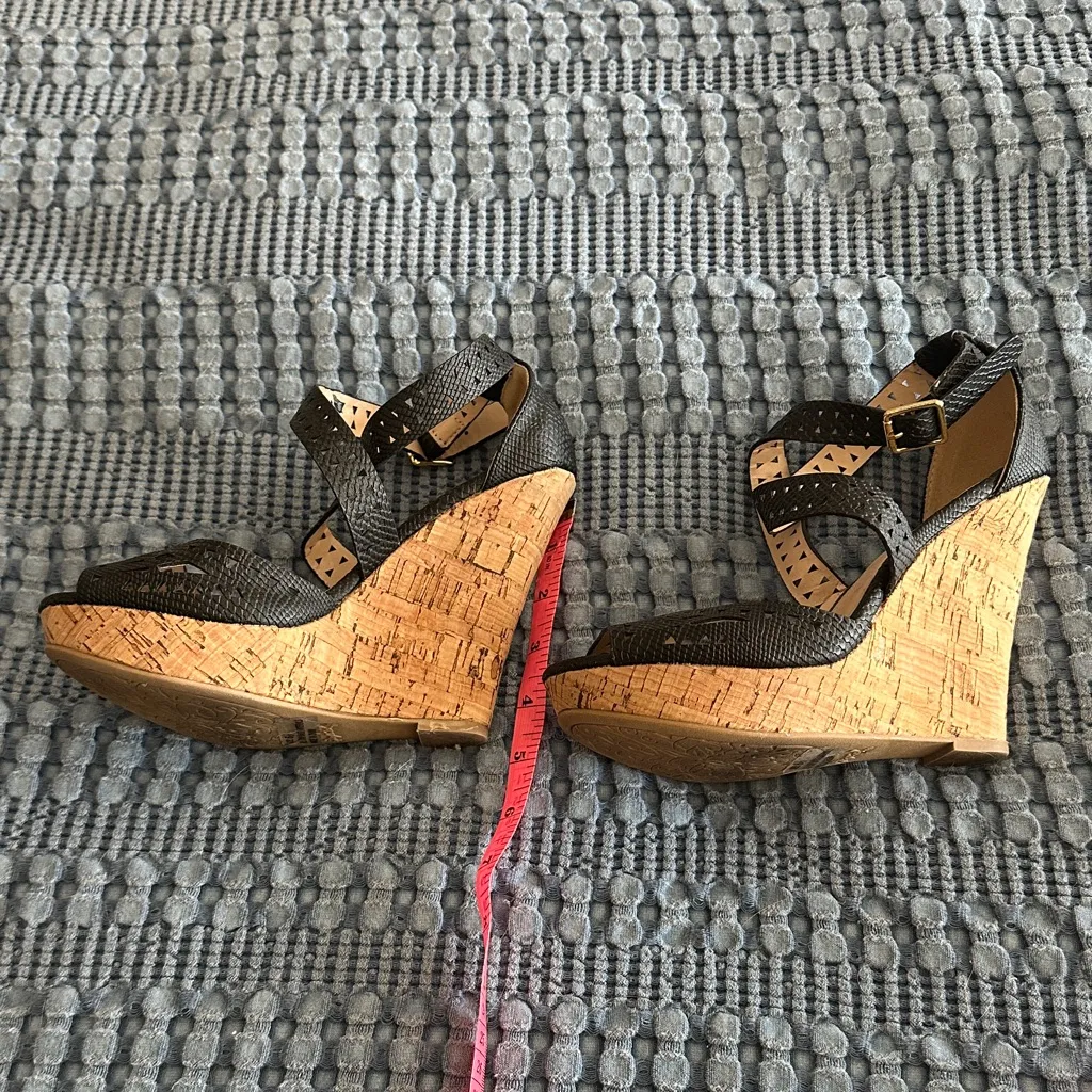 Elegant Charcoal Strappy Platform Wedge Sandals - Image 2