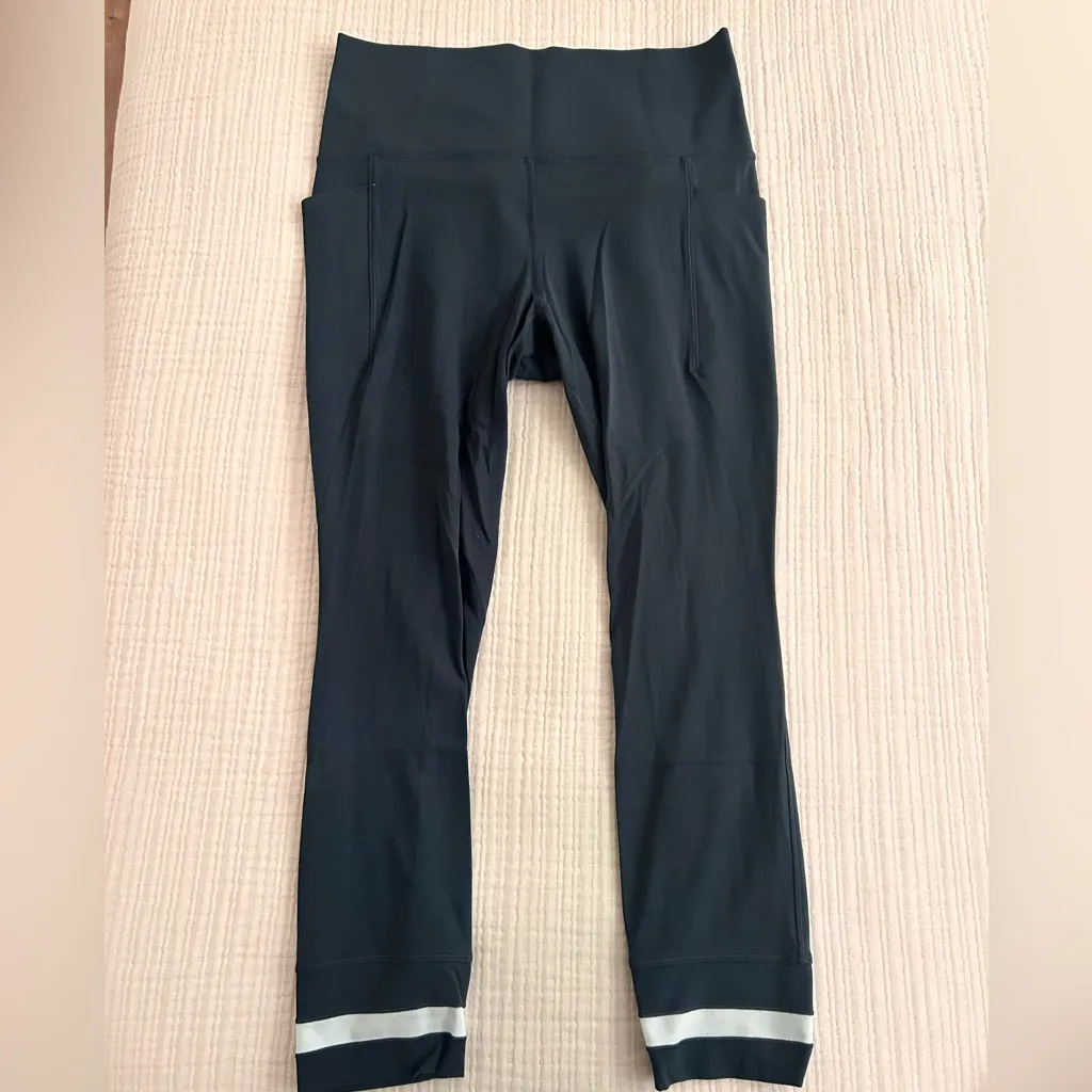 Athleta Salutation Stash High Rise Colorblock 7/8 Legging - Image 3