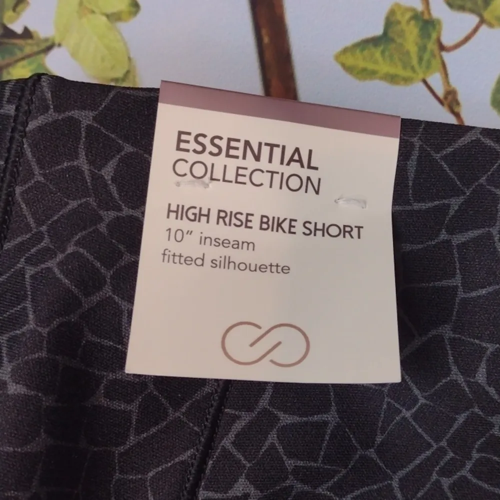 Calia BY CARRIE UNDERWOOD NWT High Rise Black Mosaic Bike Shorts Size XS - Image 6