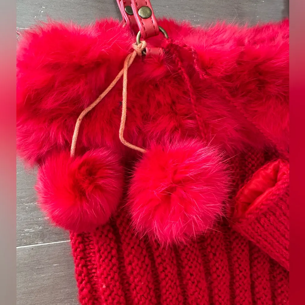 Murval Red Knit Shoulder Bag with Faux Fur Trim Y2K holiday vibe - Image 4