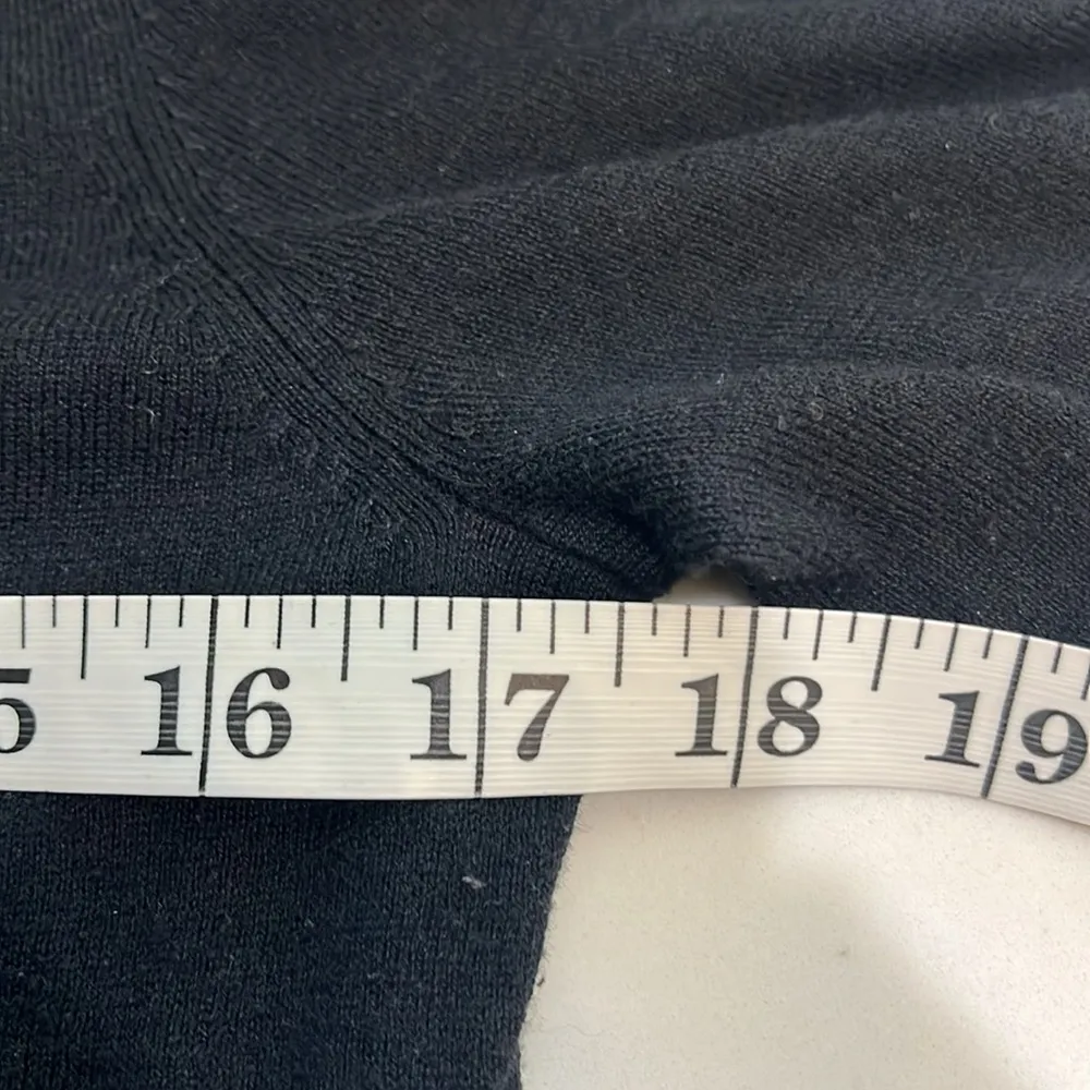 Banana Republic black V-neck short sleeve sweater. - Image 4