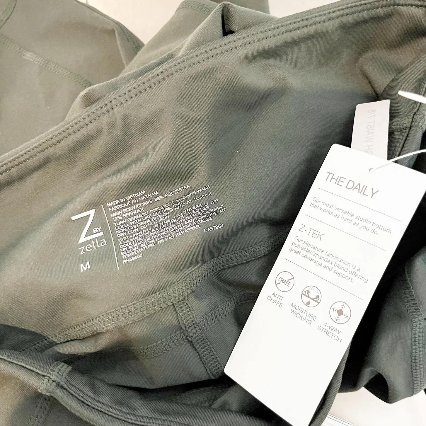 Zella Mid Rise Daily Pocket Leggings 24" Green Medium - Image 3