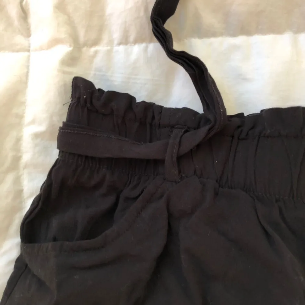 Black Flowy Shorts Size M - Image 4