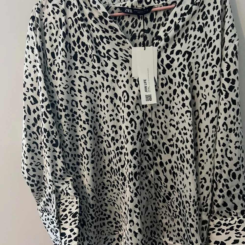 ZARA  Black and White Leopard Print Women's Top M - Image 5