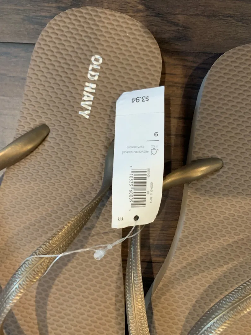 Old Navy Gold Flip Flops - Image 3