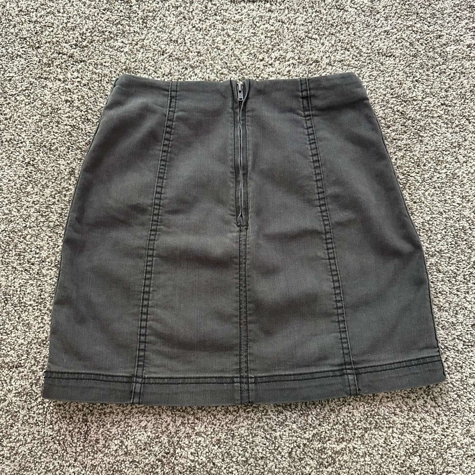 Free People gray denim mini skirt size 6 - Image 3
