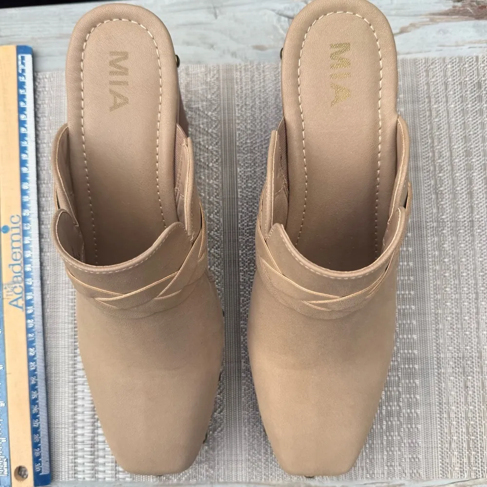 MIA Women's Beige‎ Braided Mules size 11, 4 inch heel - Image 8