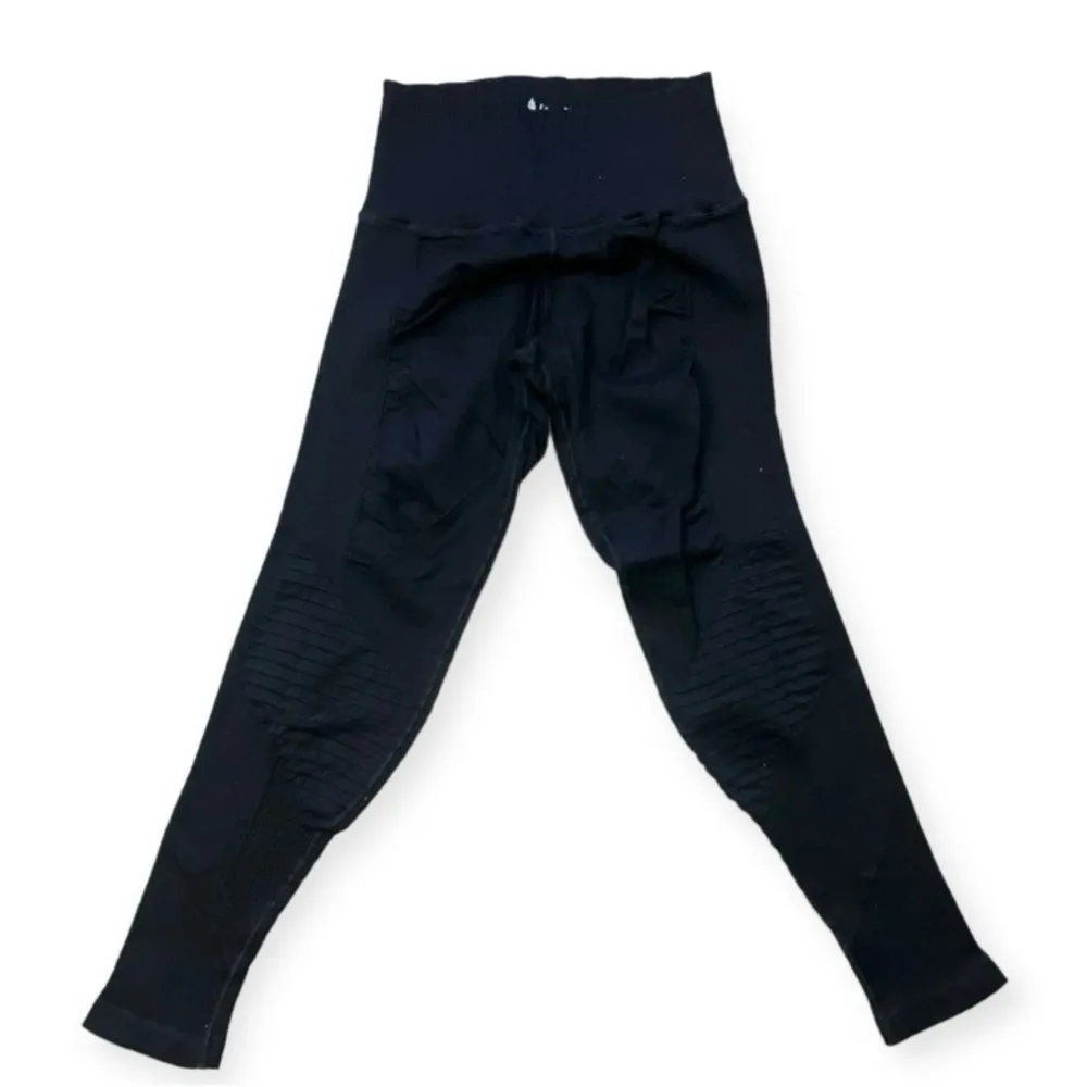 FP Movement Womens black leggings and top workout bundle - Image 5