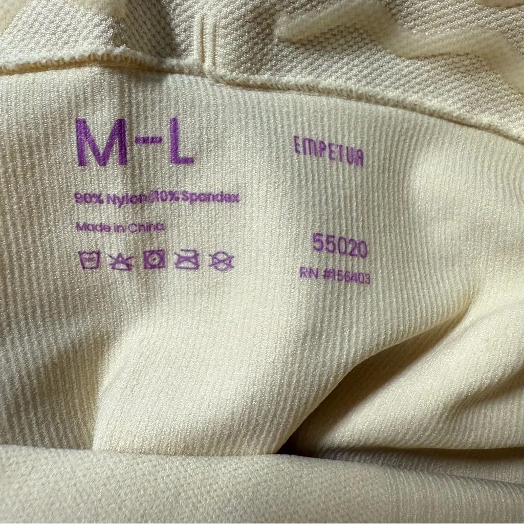 NWT Empetua Shapermint High - Image 9