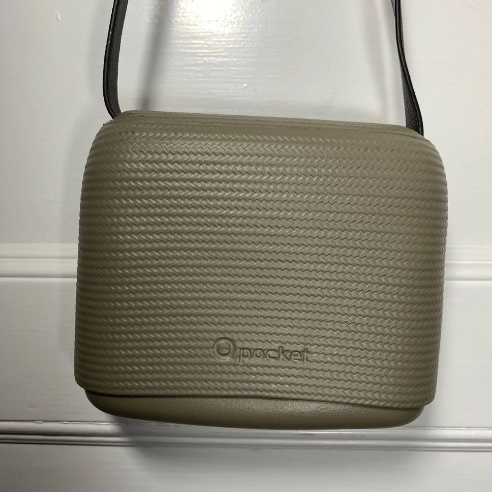 Fullspot Italy | O Pocket Textured Woven Silica Leather Crossbody Bag Gray Beige - Image 11