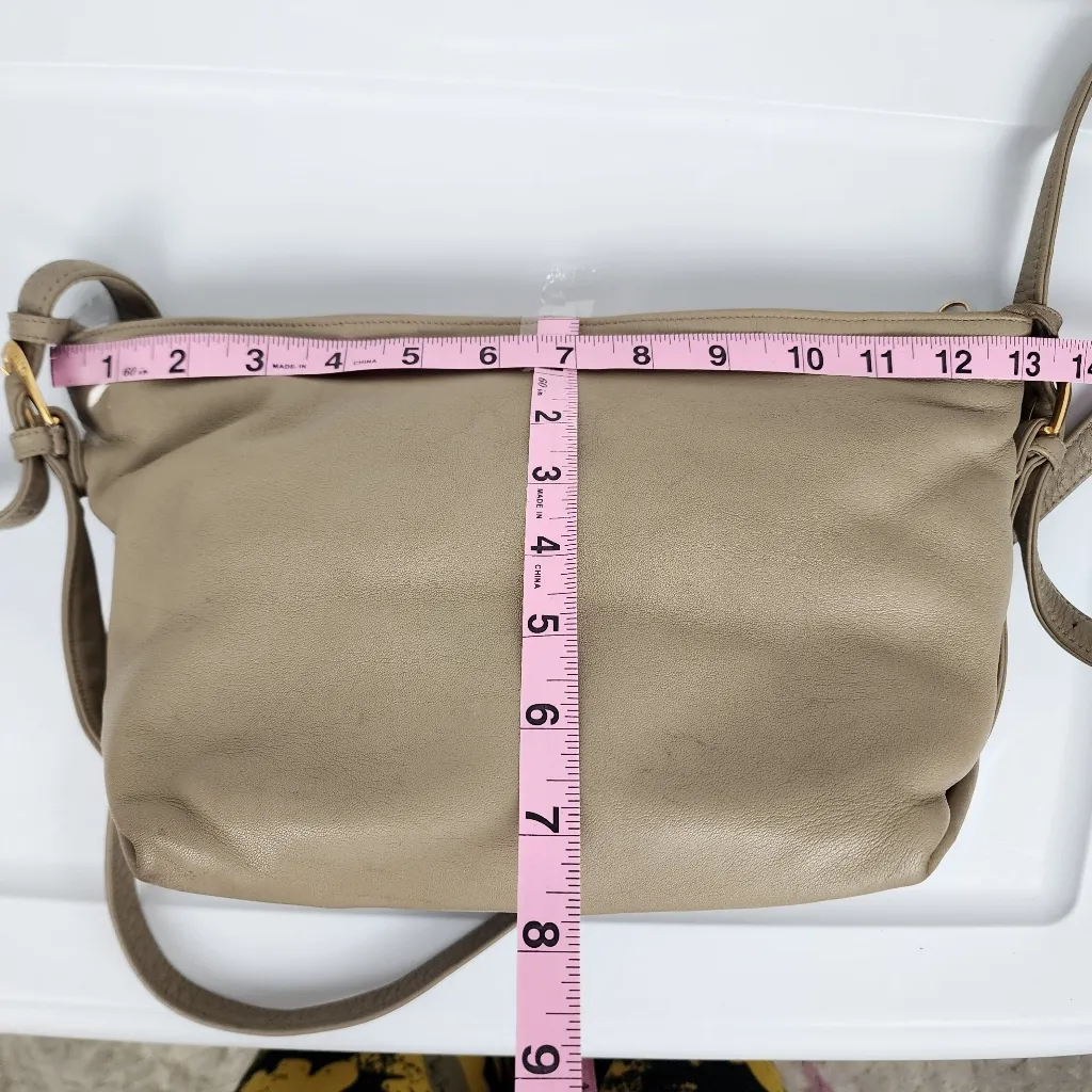 Stone Mountain Beige Tan Leather Slouch Shoulder Bag Purse - Image 7