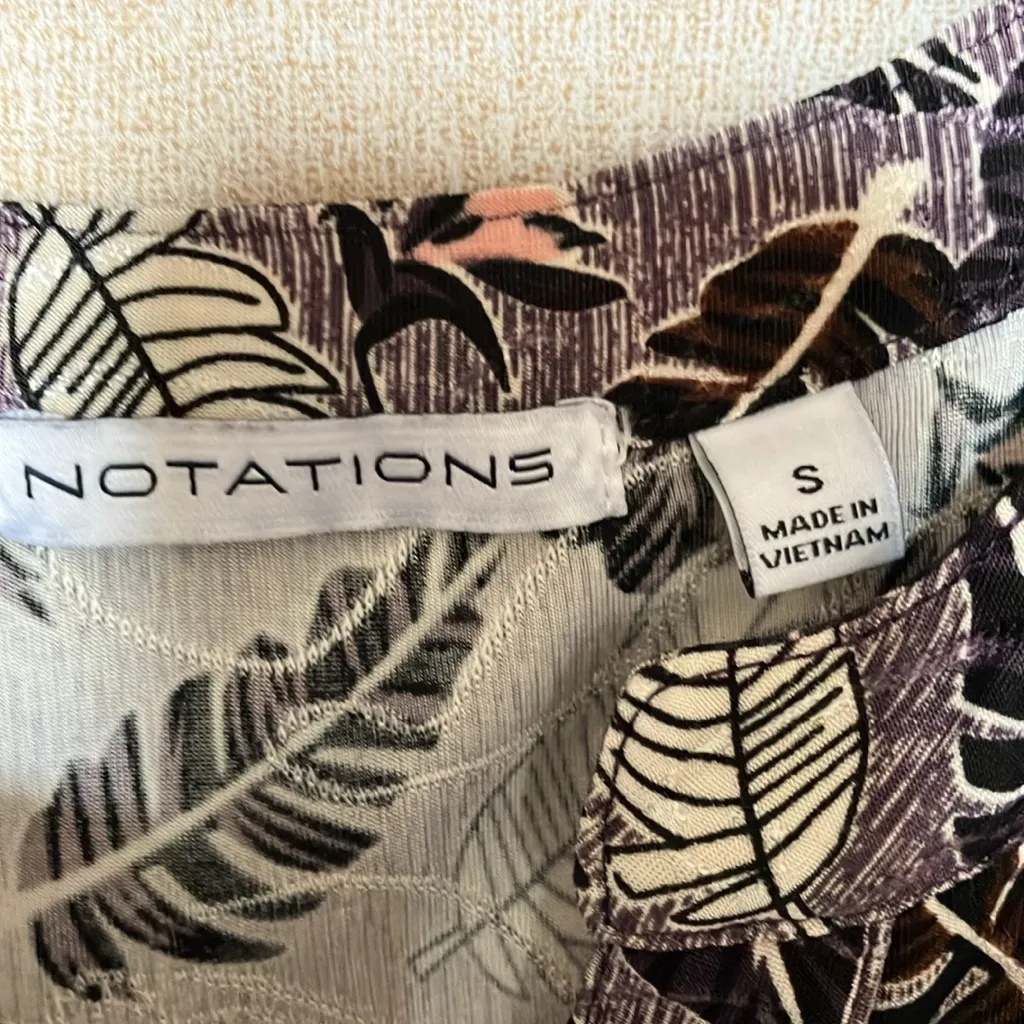 Notations Black and White Sleeveless Blouse with Mandarin Collar small - Image 4