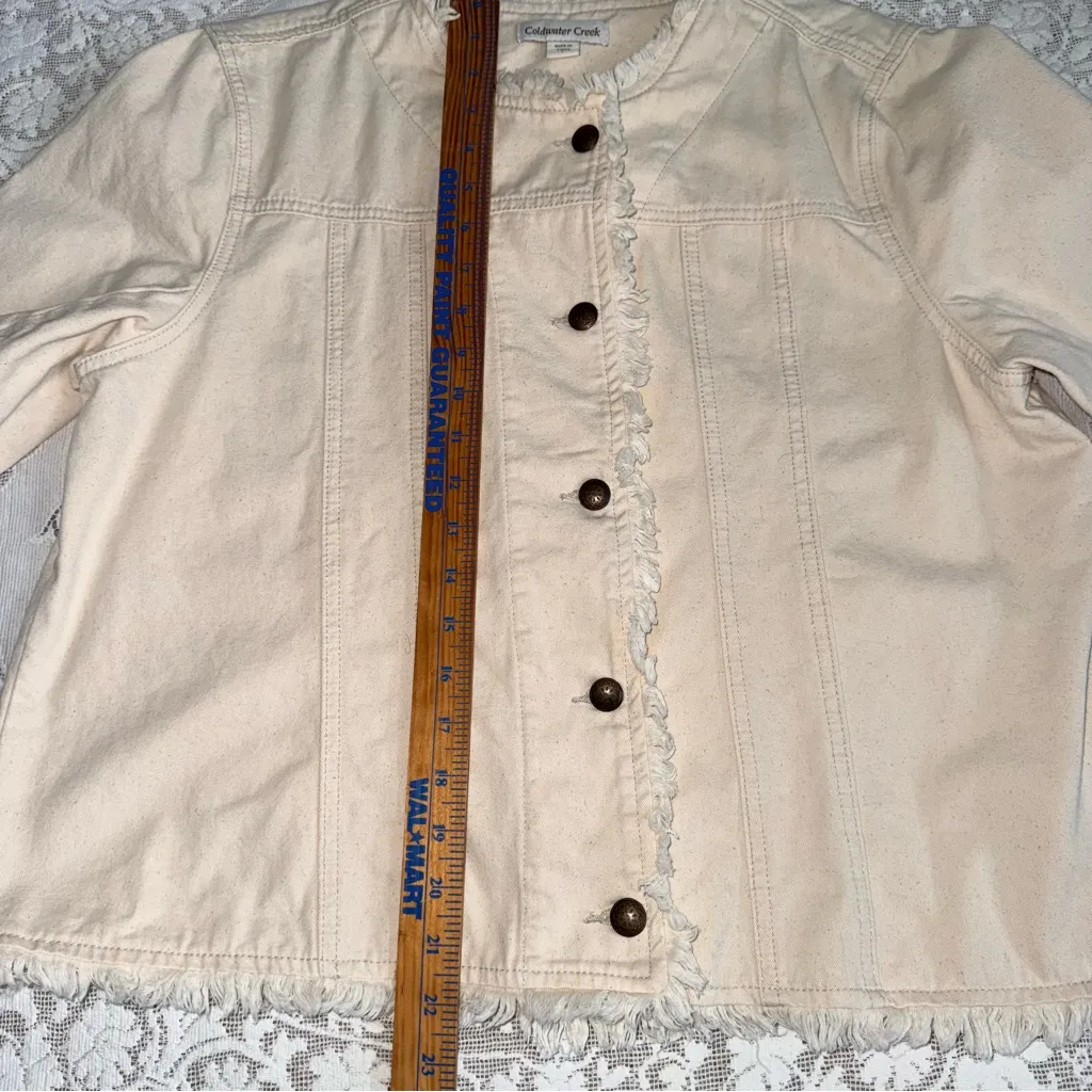 Coldwater Creek Women's Frayed Trim Beige Cotton Denim Jean Jacket size Large - Image 5