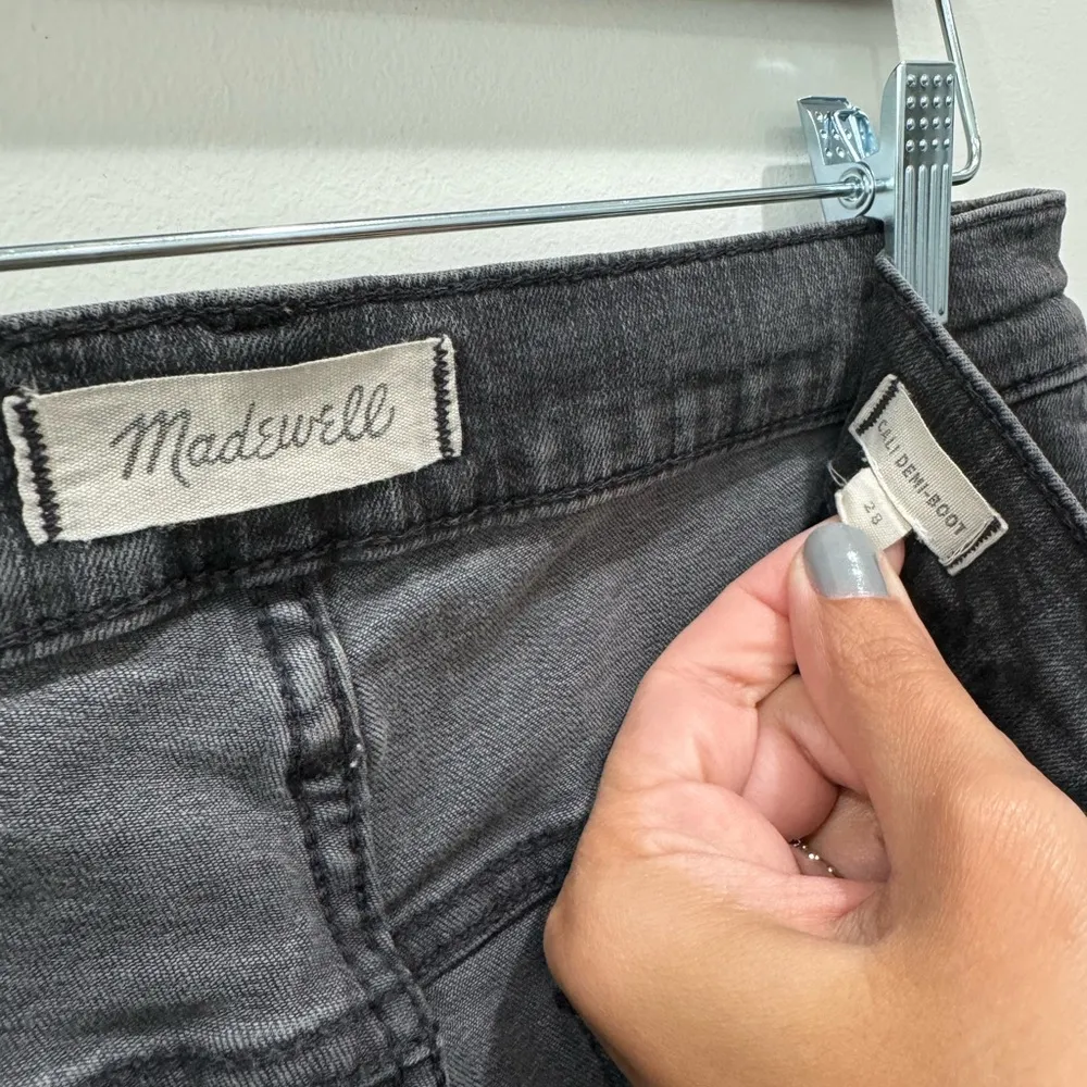 Madewell Cali Demi-Boot Jeans in Tobin Wash Size 28 - Image 5